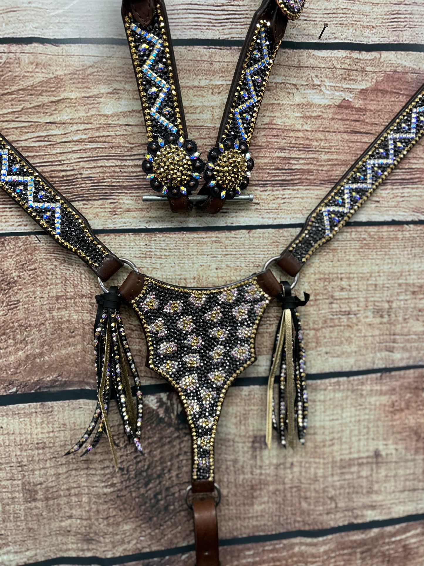 Ghost Leopard Gladiator