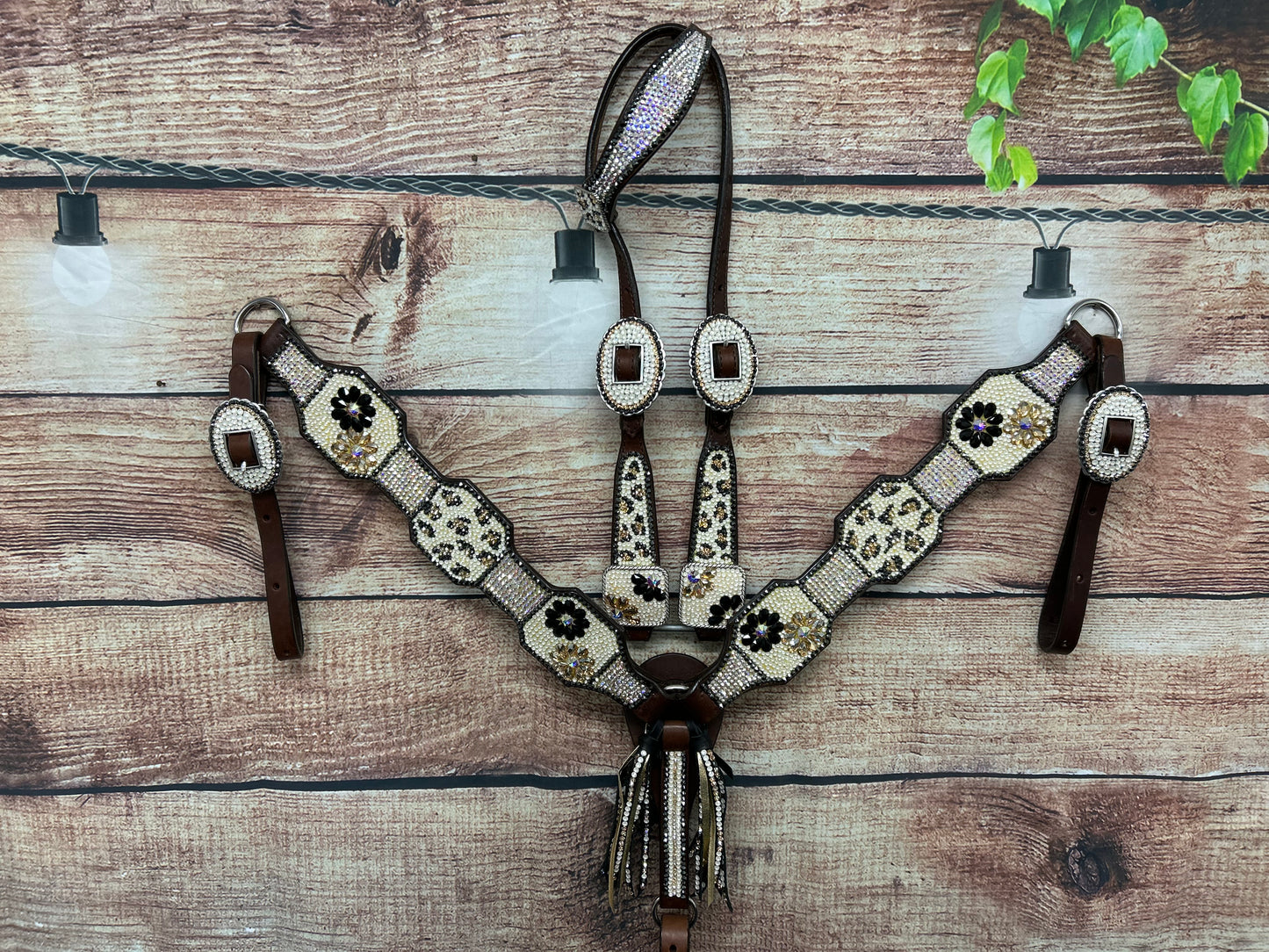 Petals and Leopard Square Set