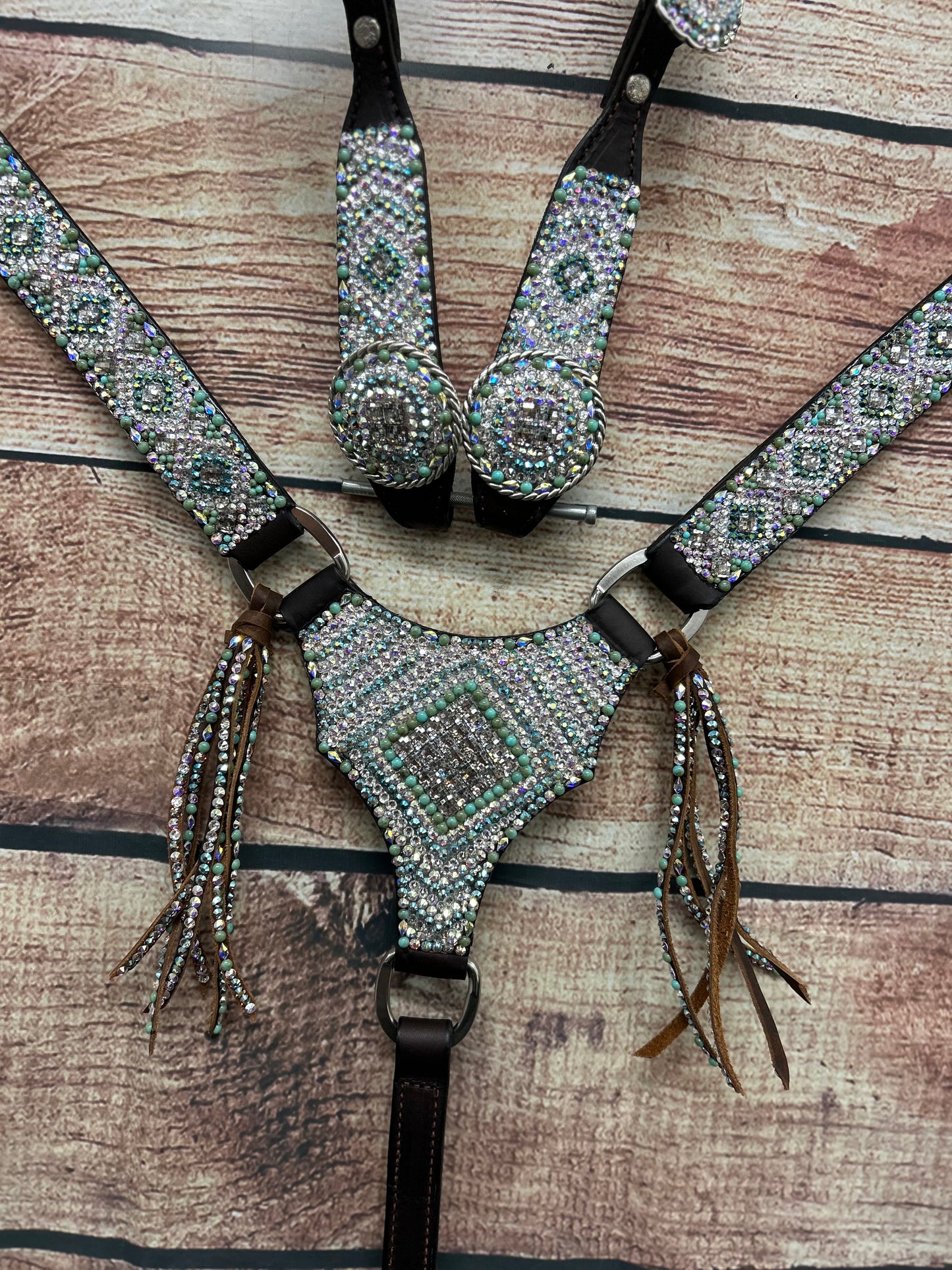 Turquoise Haven Gladiator